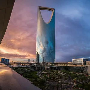 Four Seasons Отель
